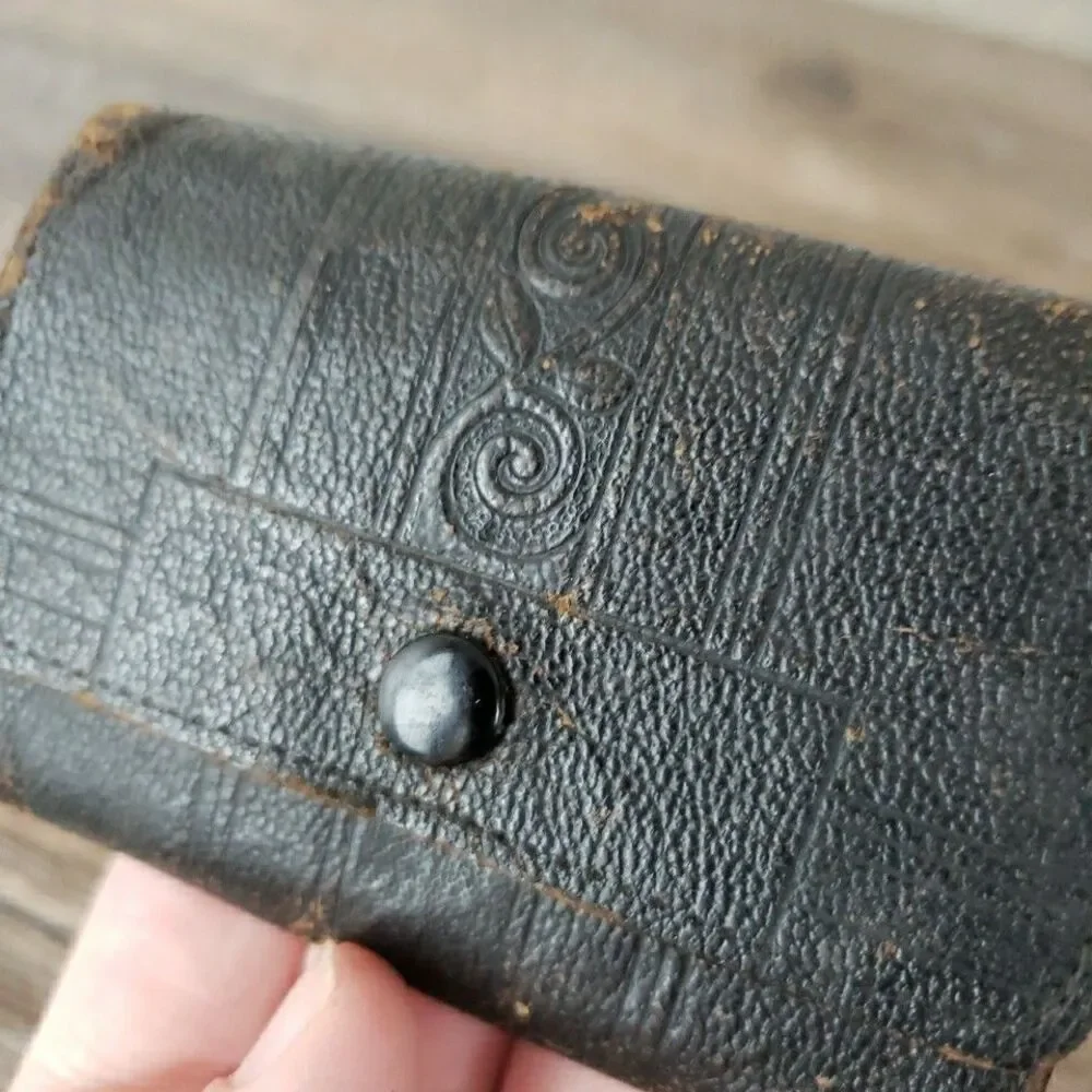 Vintage Leather Zipper Spring Temper Hook Key Card Holder Antique VTG
